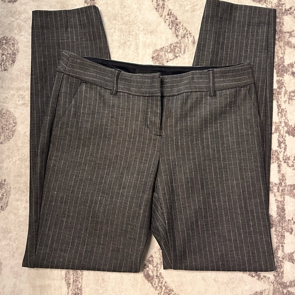 Express Columnist Ankle Pants - Gray Pinstripe - Size 2L (Low Rise Stretch)